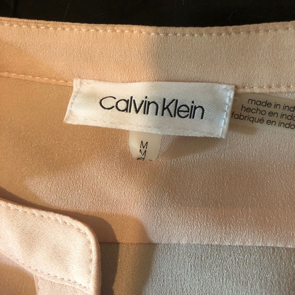 Calvin Klein Med peach button zip pocket - Picture 4 of 9